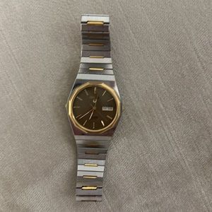 Vintage Men’s 2-Tone Seiko Quartz Alarm wristwatch